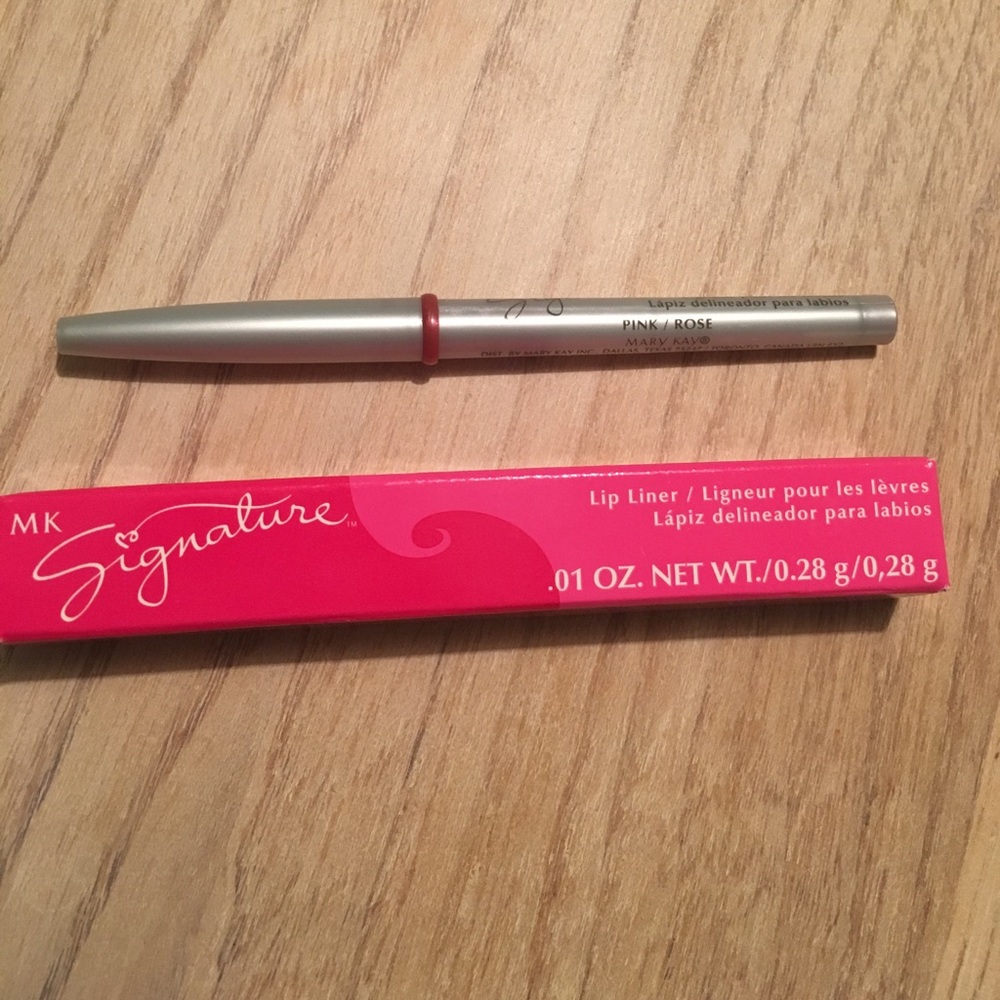 NIB Mary Kay Pink Mechanical Lip Liner