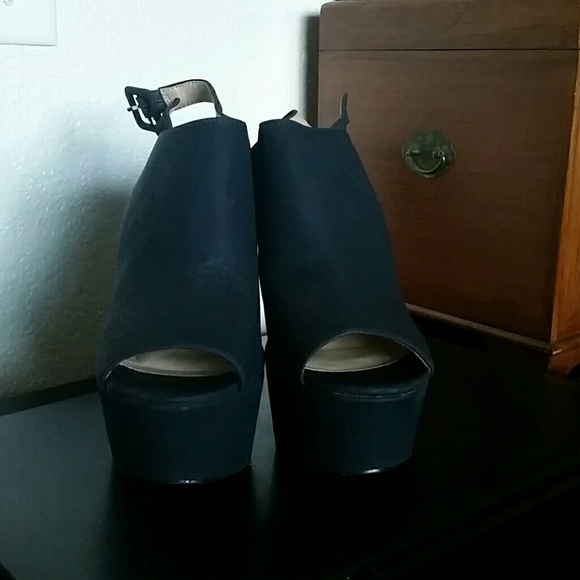 Steve Madden Platform Heels - Picture 3 of 4