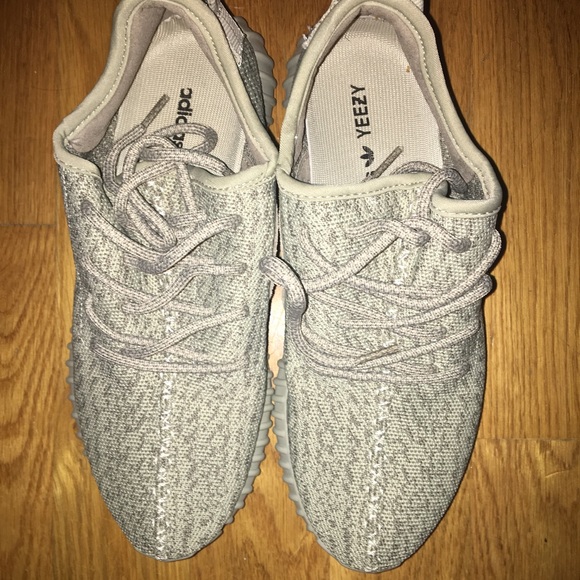 size 8 womens yeezy