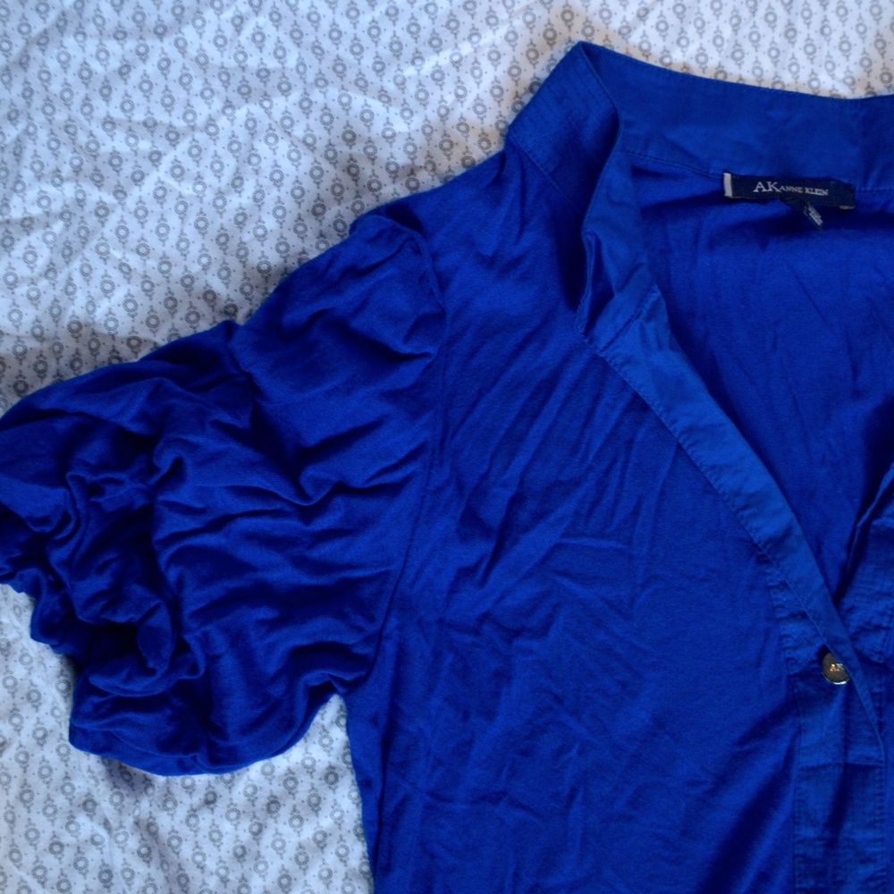 Popover with blousy sleeves