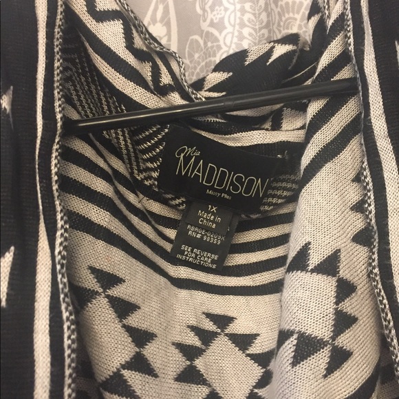 1X Aztec Cardigan - Picture 3 of 3