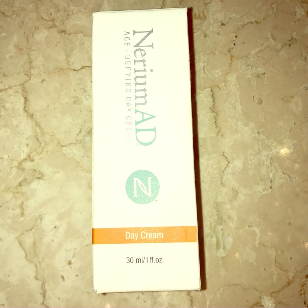 NIB  Discounted  Nerium Day Cream  Retails for $75
