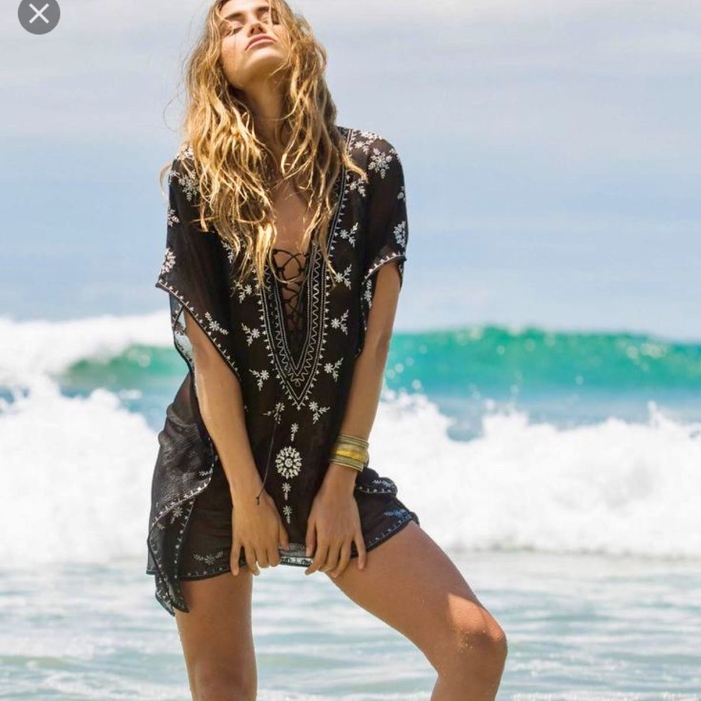 Gorgeous O'Neill ilia lace-up sheer cover-up