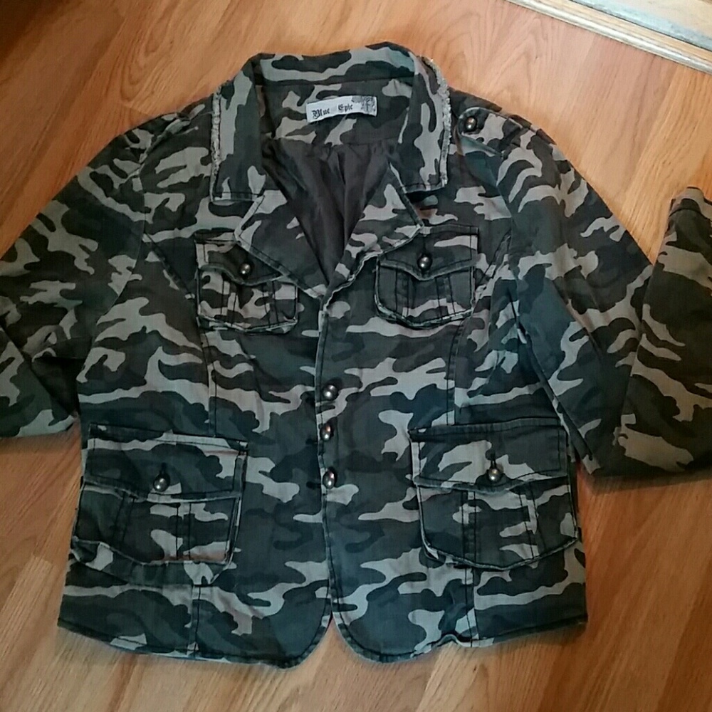Adorable camouflage jacket! !!!!