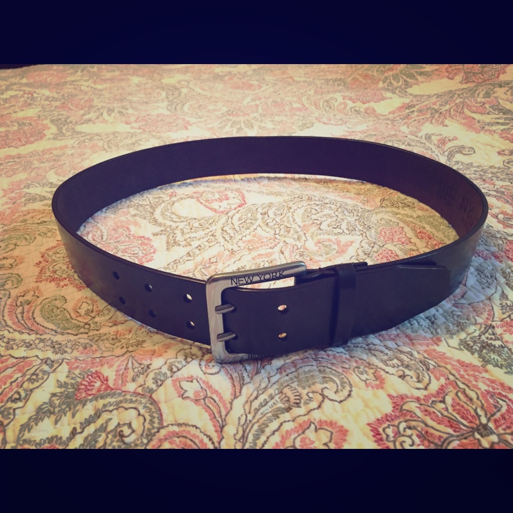New York & Co women's brown leather belt
