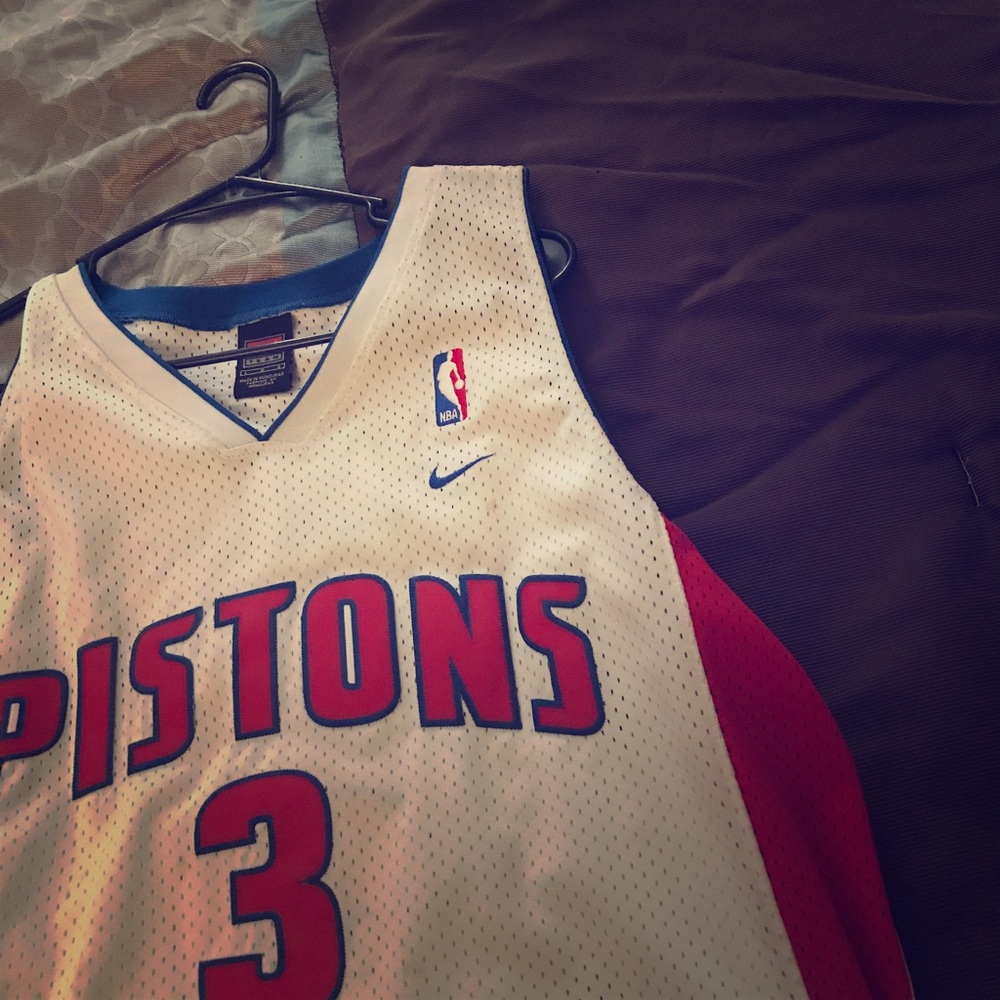 Pistons Wallace jersey good condition