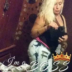 Meet your Posher, Tonya