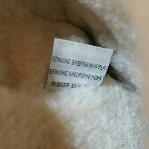 Penelope Wildberry Tan Sheepskin Peace Boots - Picture 8 of 8