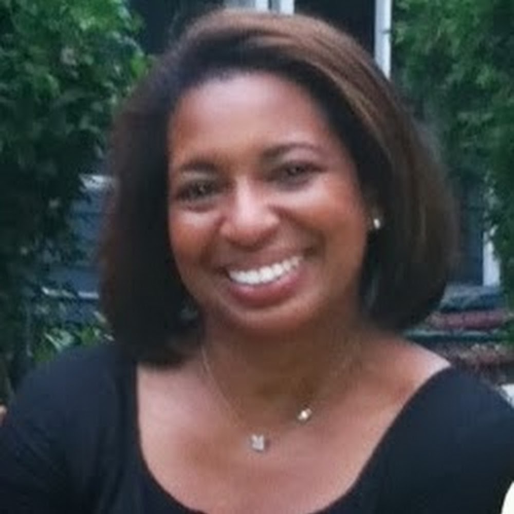 Meet your Posher, Shana