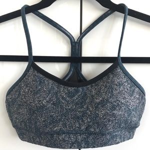 🍋Lululemon Flow Y Bra, Size 2