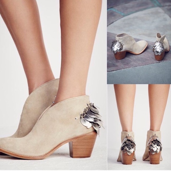 Chrome Western Ankle Boots - Picture 5 of 7