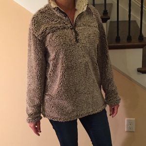 Sherpa Pullover like true grit (by Arctic Point)