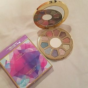 NWOT tarte eye & cheek palette