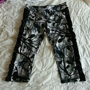 Capri workout pants