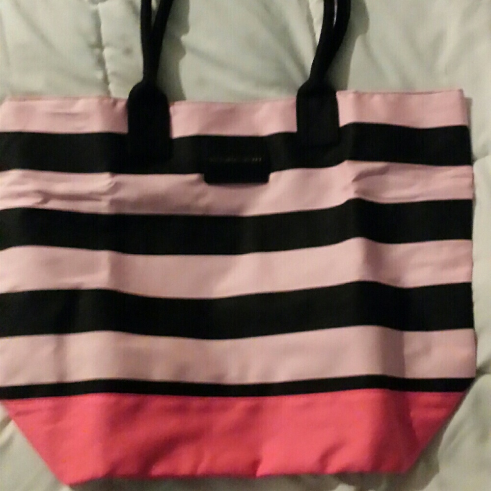 NEW, VICTORIA SECRET OVERNIGHT BAG
