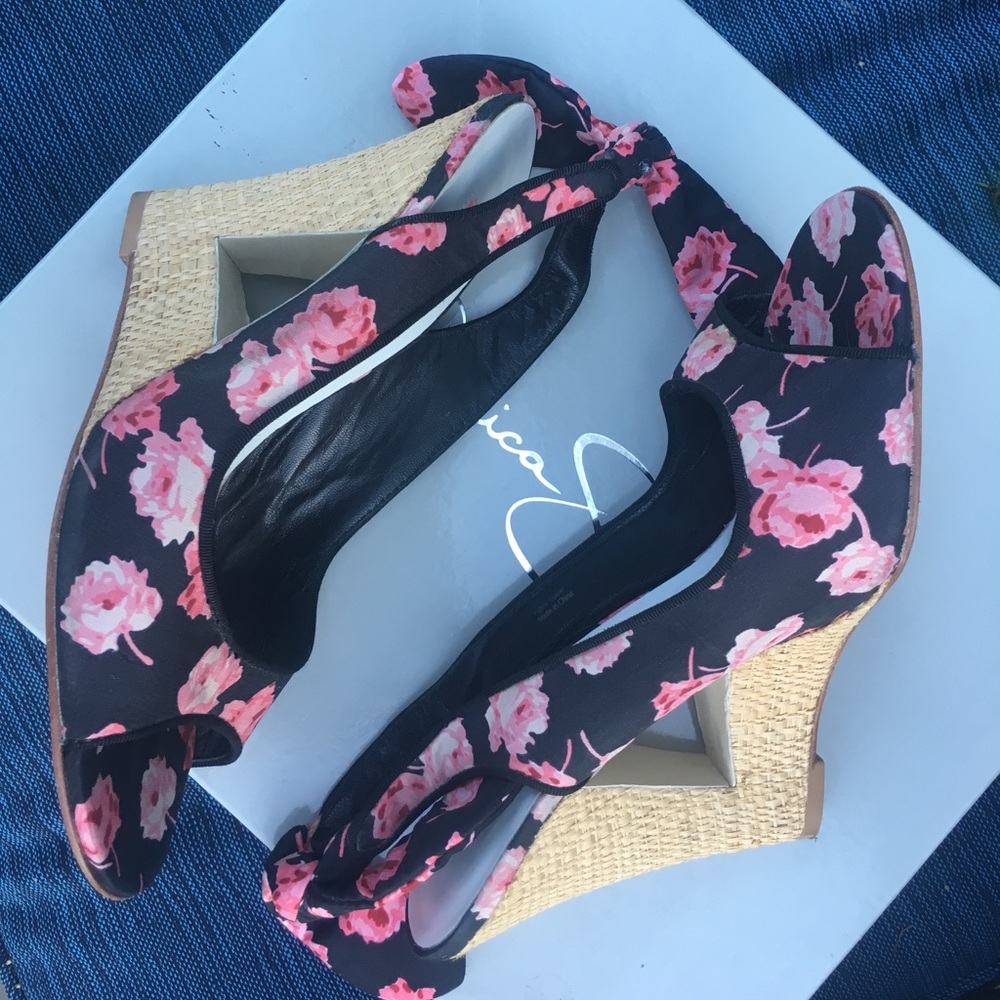 Betsey Johnson Vero cuoio wedge heels