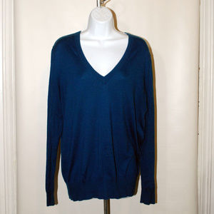 J. Crew V-neck sweater long sleeve size XL J. Crew V-neck sweater long sleeve size XL