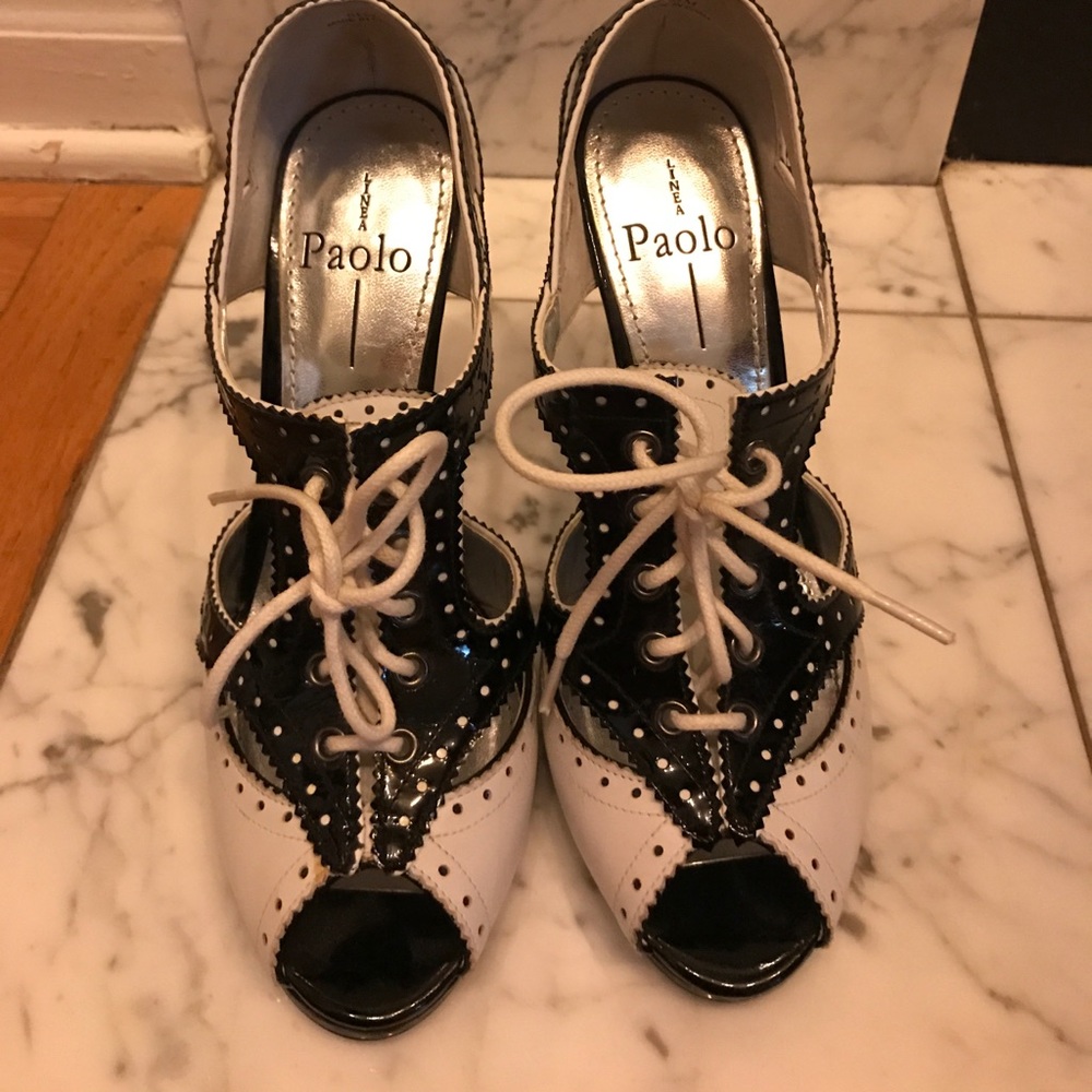 Linea Paolo Tuxedo Pumps