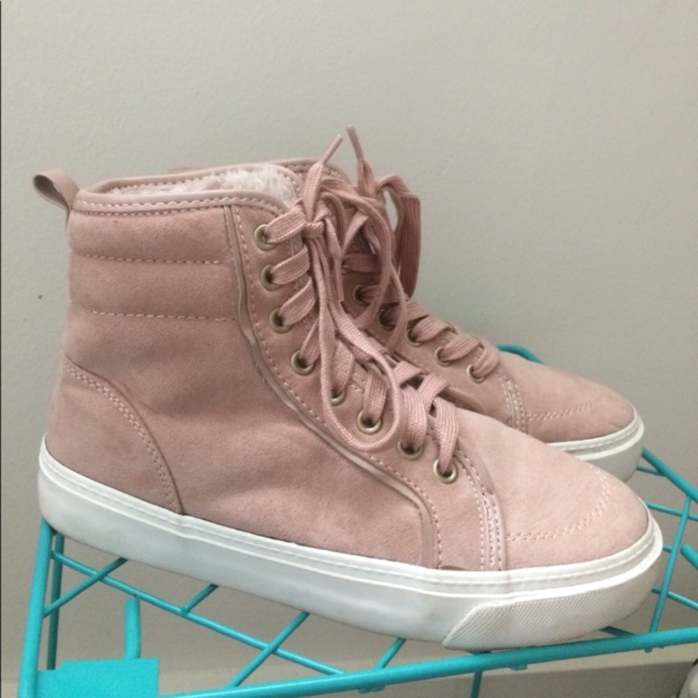 Girls size 1 soft salmon high tops