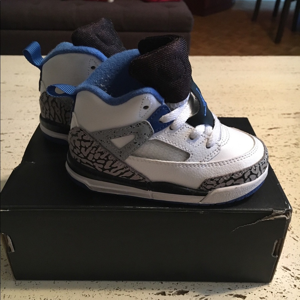 Jordan Spizike Sneakers