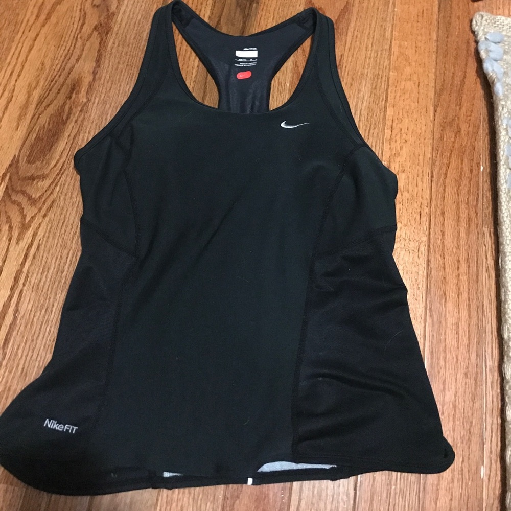 DRI FIT NIKE MEDIUM