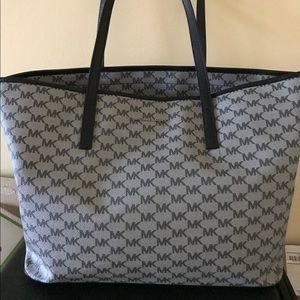 Michael Kors black and gray tote Michael Kors black and gray tote