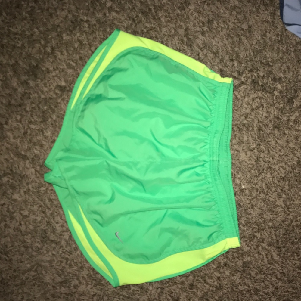 Nike Tempo Women's Short