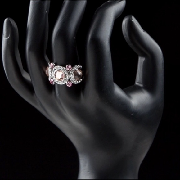 White Gold Blush Austrian Crystal 3 Eyes Ring - Picture 4 of 4