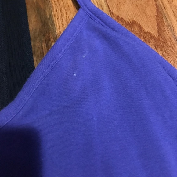 YOGA TOP BUILT IN BRA LARGE - Picture 2 of 3