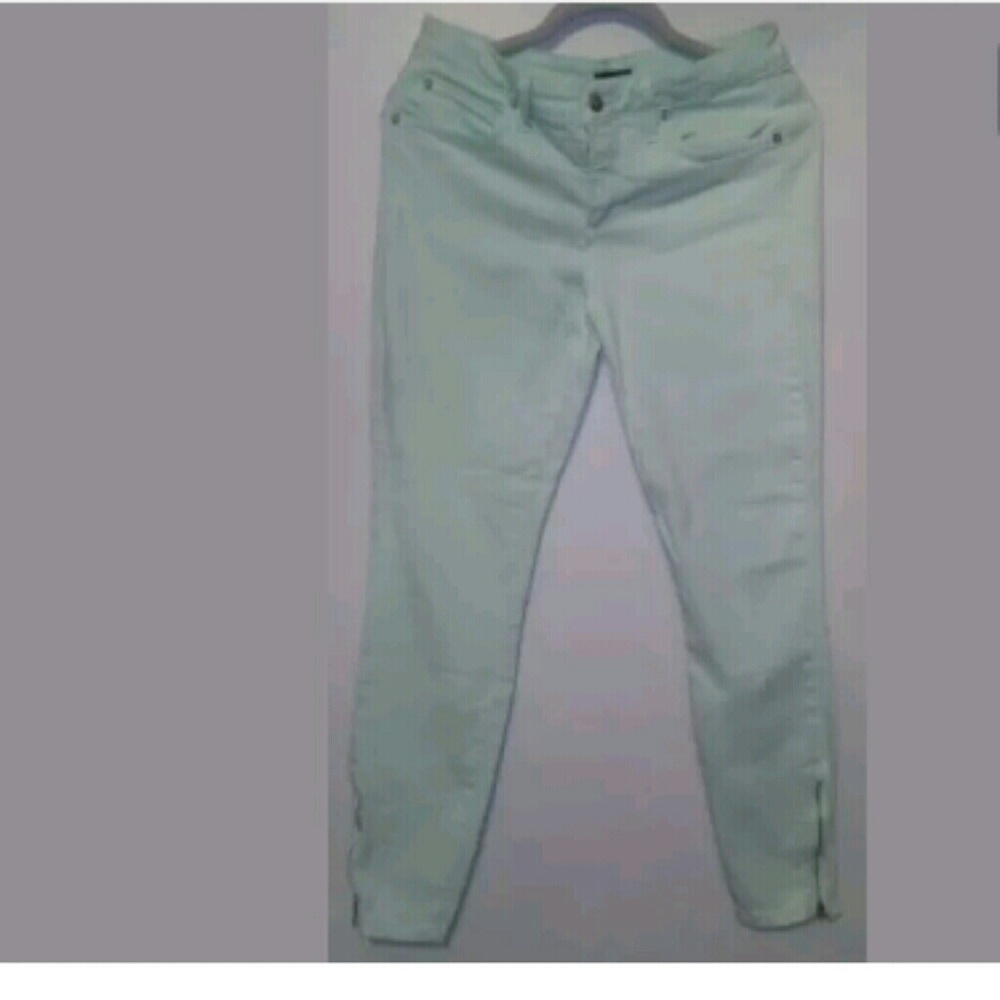 Bebe jeans light green sz 31 stretch rhinestoneon