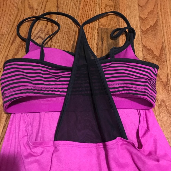 LICY TOP BUILT IN TOP medium - Picture 3 of 3