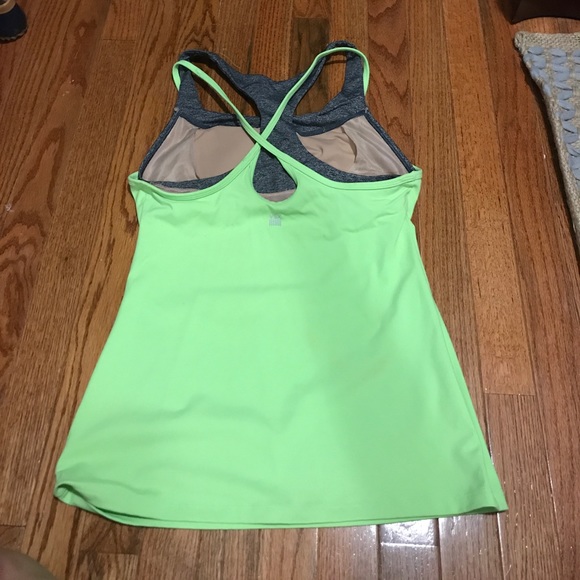 VSX VICTORIAS SECRET MEDIUM TOP - Picture 2 of 3
