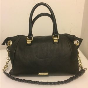 ๐ฅ๐น๐ธ๐ท๐บ๐ฅSteve madden black And gold purse ๐ ๐ฅ๐น๐ธ๐ท๐บ๐ฅSteve madden black And gold purse ๐