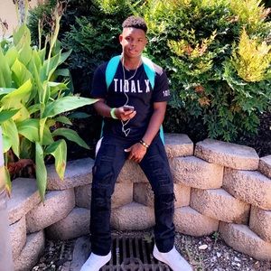 Meet your Posher, Trevis