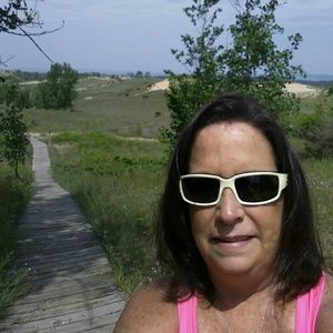 Meet your Posher, Sharon