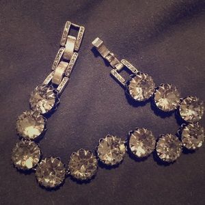 Stella & Dot bracelet. Adjustable length. Silver