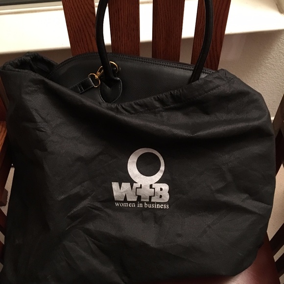 Amazon.com: WIB Thoroughbred Laptop Tote - Black : Electronics WIB Park Avenue 14\