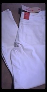 NEW Levi Women's White Skinny