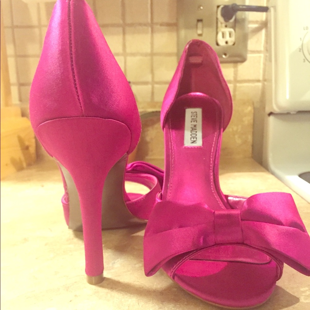 Steve Madden pink heels!