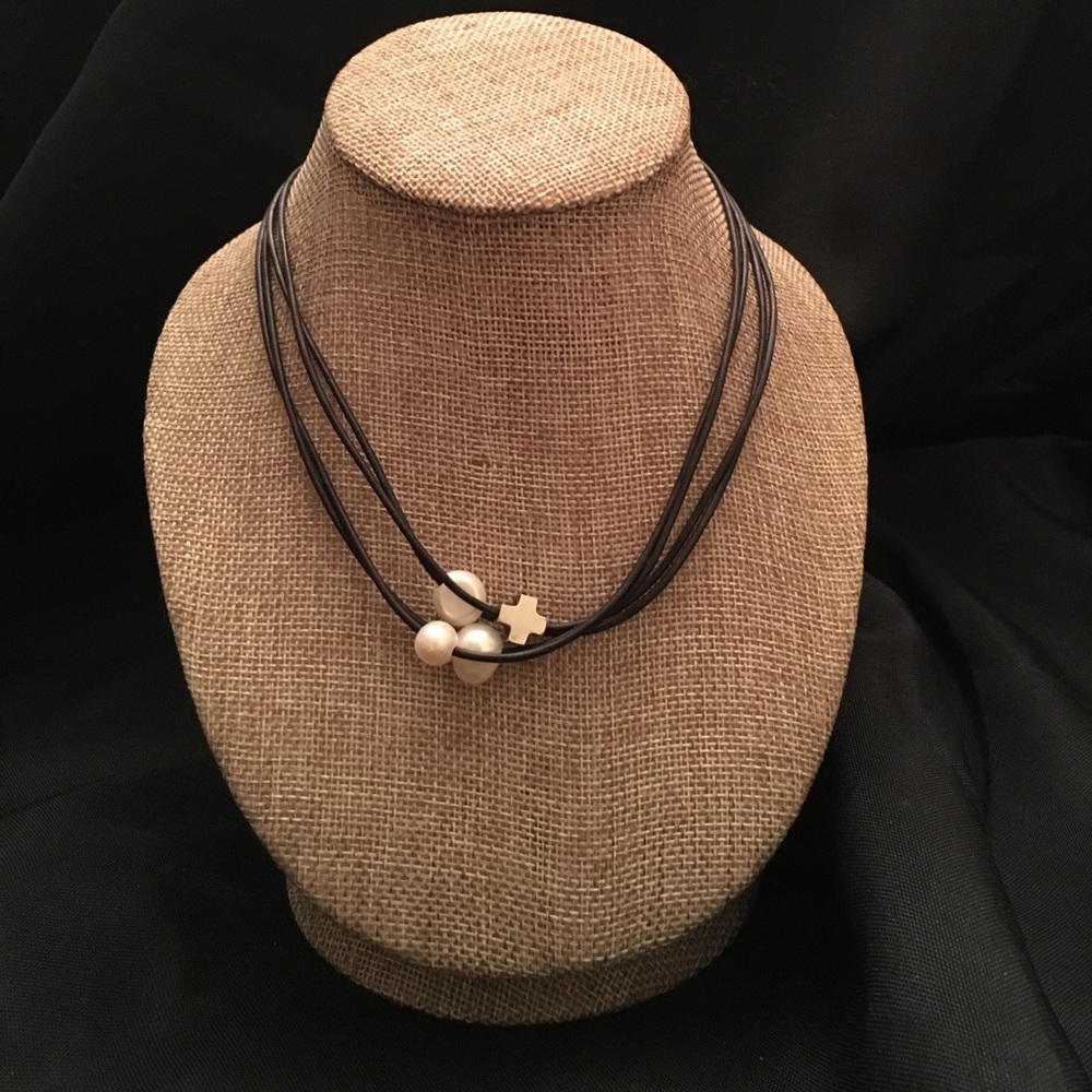 17" Leather and Pearls