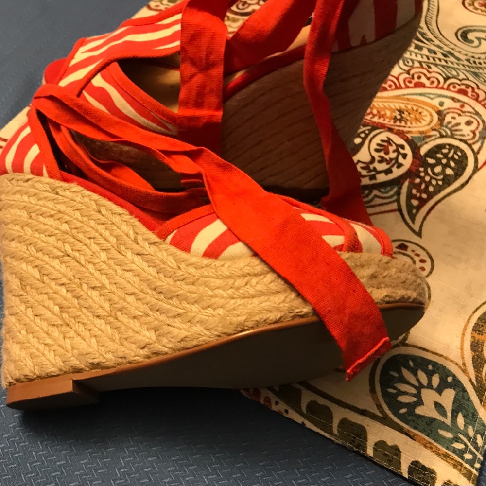 Platform Sandals - Picture 3 of 5