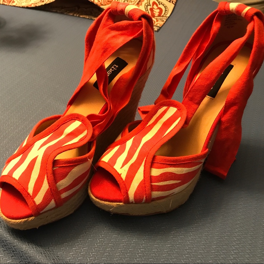 Platform Sandals - Picture 5 of 5