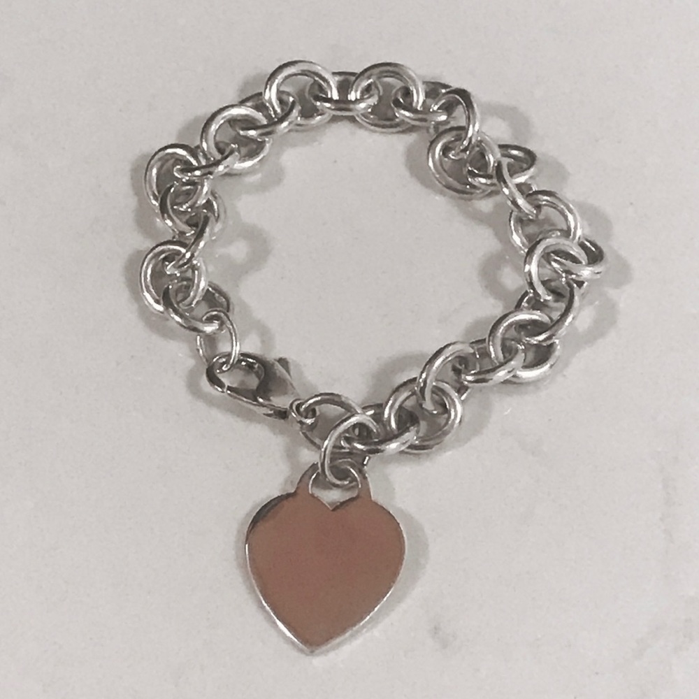 ❌❌SOLD ON EBAY❌❌Tiffany&Co. Heart tag bracelet