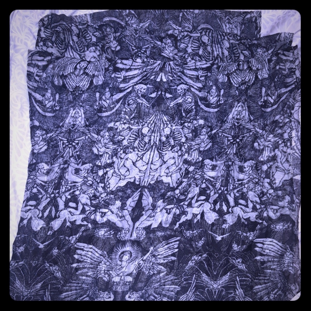 Angel and demon- Infinity scarf