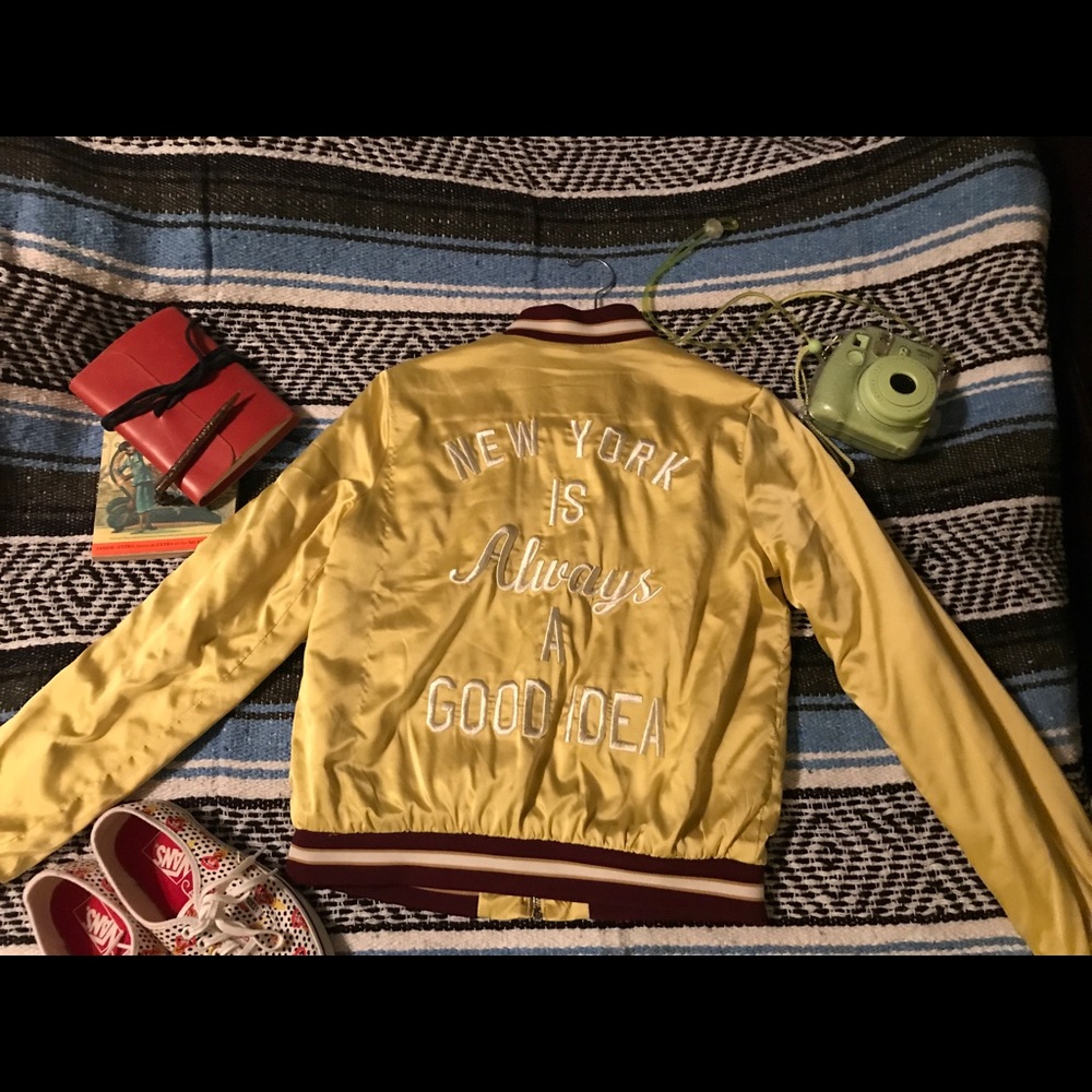 Forever 21! Bomber jacket with embroidery 🌹🥀🌞