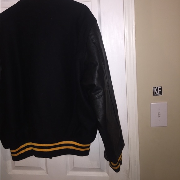 Varsity jacket - Picture 3 of 4