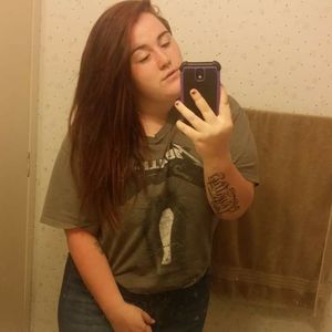 Meet your Posher, Anna