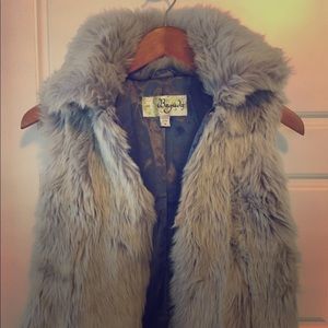 Fur vest