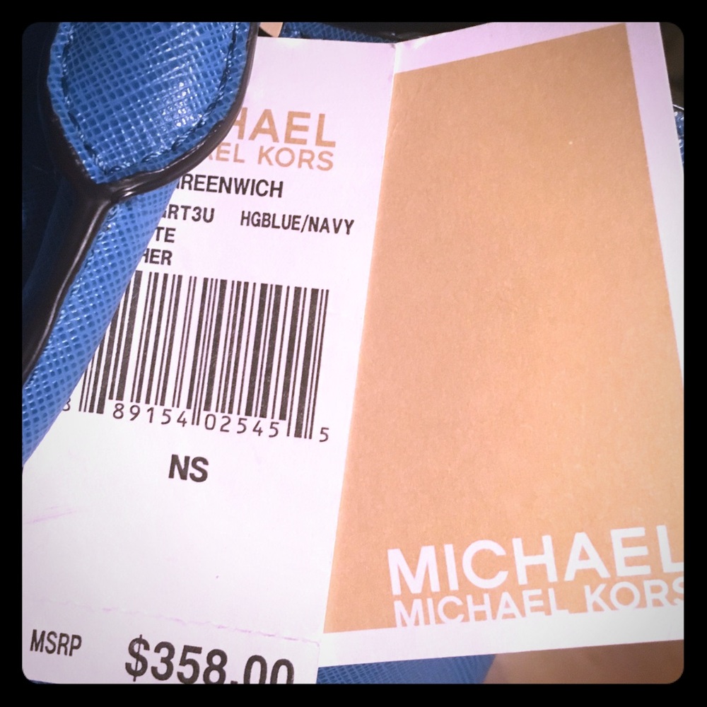 Michael Kors Purse - Picture 3 of 4