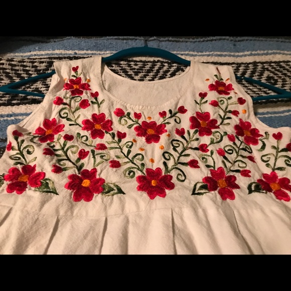 white mini dress with red embroidery flowers 🌺 - Picture 2 of 5